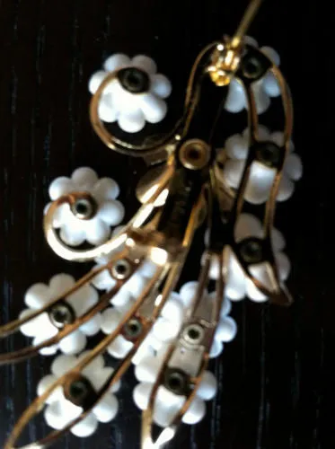 Emmons Floral Elegance: Vintage Jewelry Brooch Pin