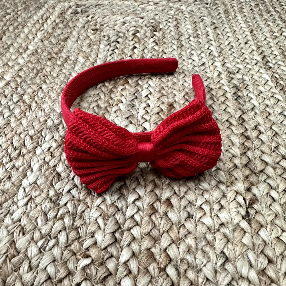 New In Meia Pata Red Mesh Headband with Bow
