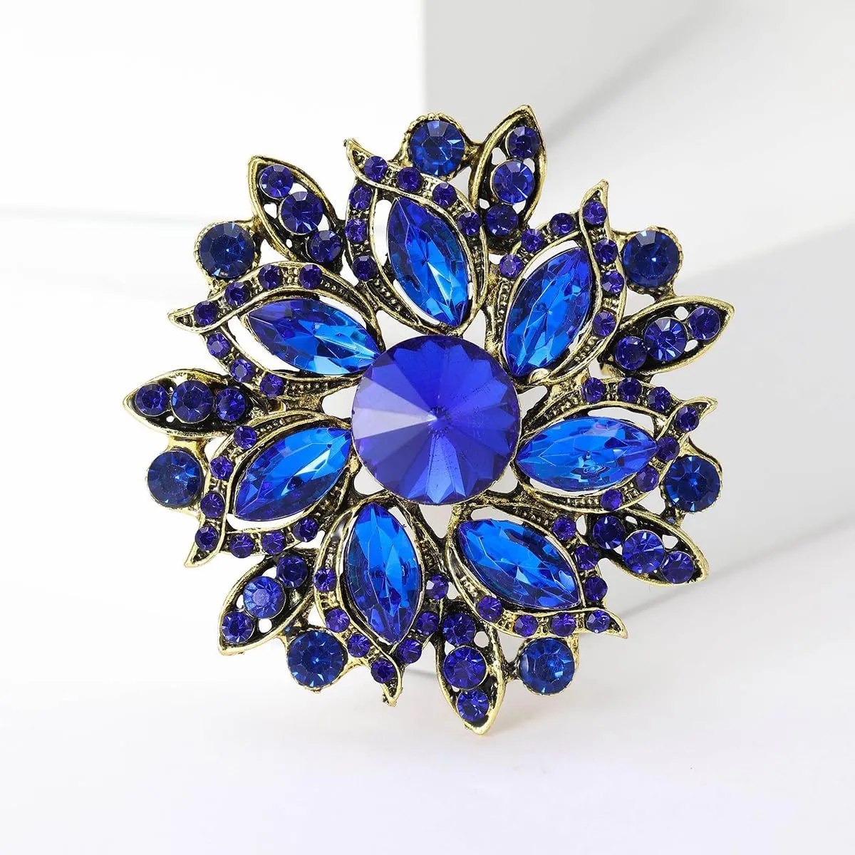Rhinestone Flower Brooch for Women Vintage Crystal Flower Brooch Pin Elegant Clothing Hat Bag Accessories Christmas Birthday Party Wedding Costume Jewelry