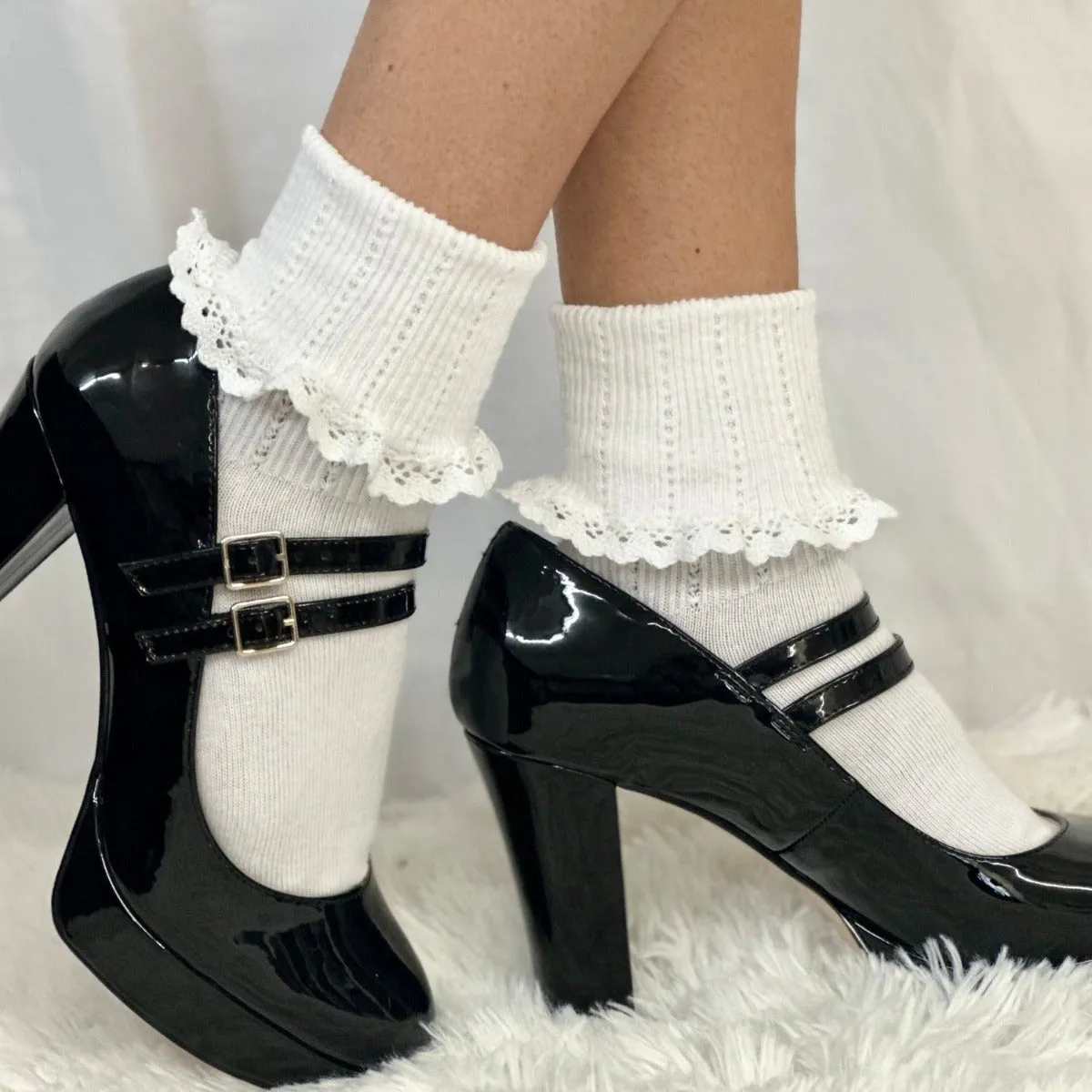 SALE lace cuff ankle socks women - white