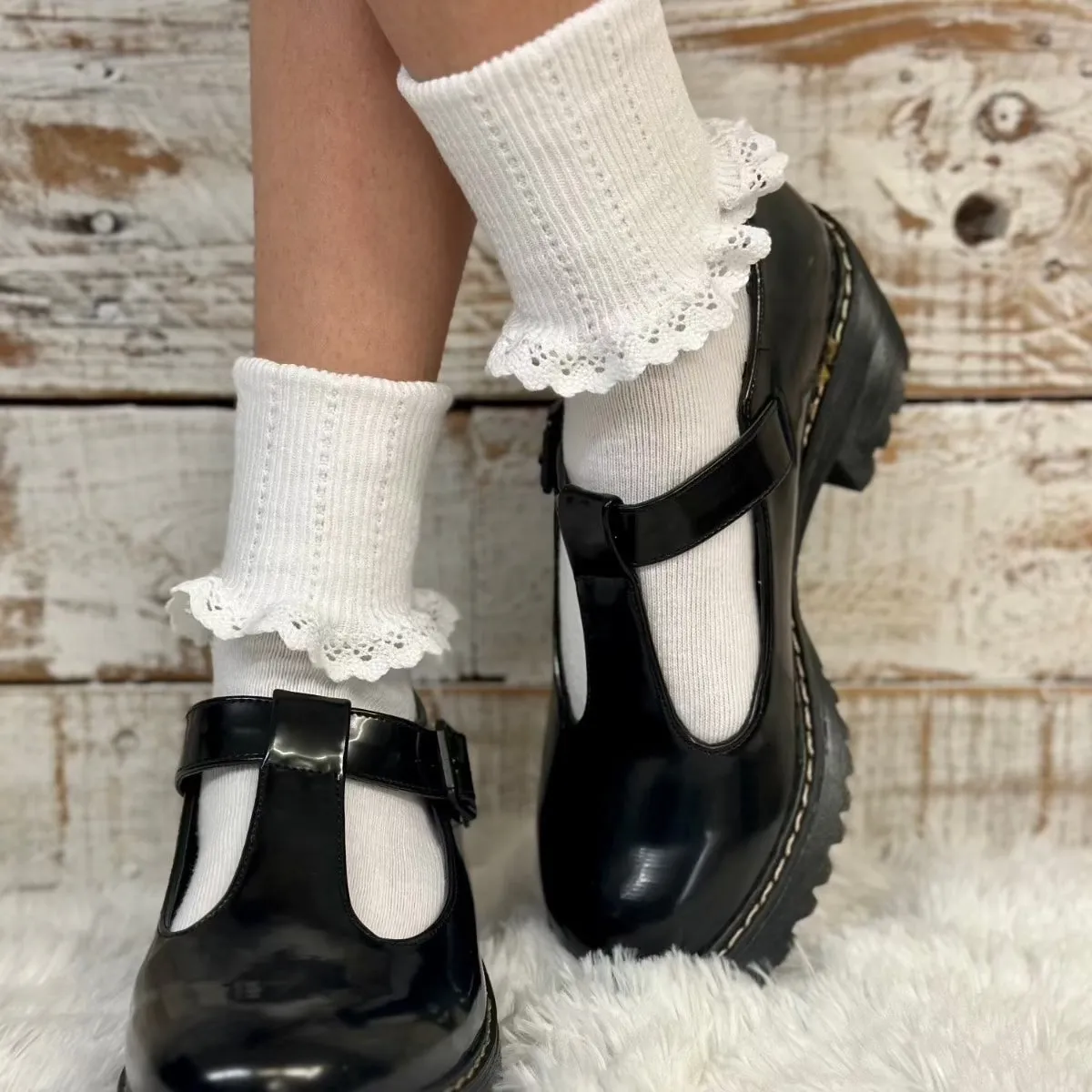 SALE lace cuff ankle socks women - white