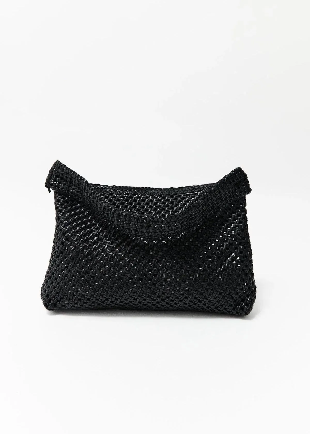 ST. AGNI Macrame Shoulder Bag - Black