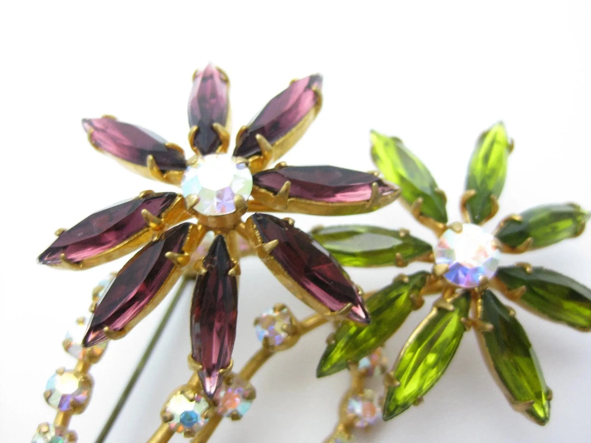 Vintage 1950s Aurora Borealis Brooch